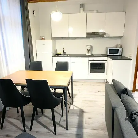 Kooli 27 , Apartamento *